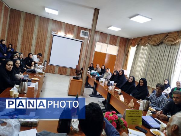 جلسه تعیین قیمت فرم مدارس فاروج 