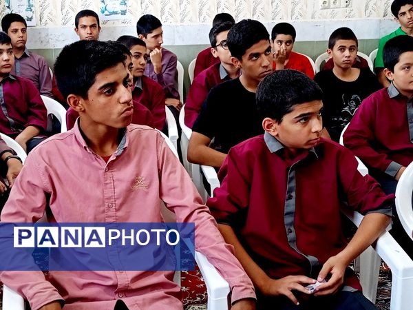 مشاورین سلامت دبیرستان میثاق انتخاب شدند