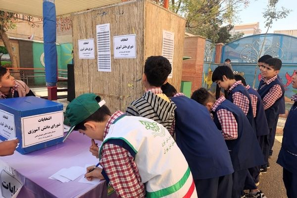 از کلاس تا صندوق رأی؛ تمرین مسئولیت در مدارس فشافویه