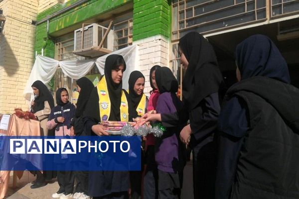 مراسم ولادت حضرت فاطمه زهرا (س) و روز مادر در دبیرستان شهید مجید دهنوی