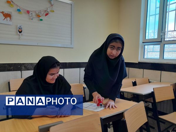 امتحانات نوبت اول در دبیرستان مادرمهربان خلیل آباد