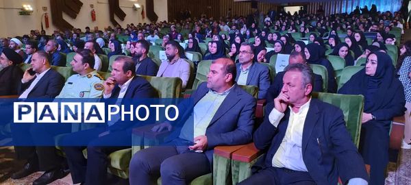 مراسم بزرگداشت مقام معلم و تجلیل از معلمان نمونه در محمودآباد
