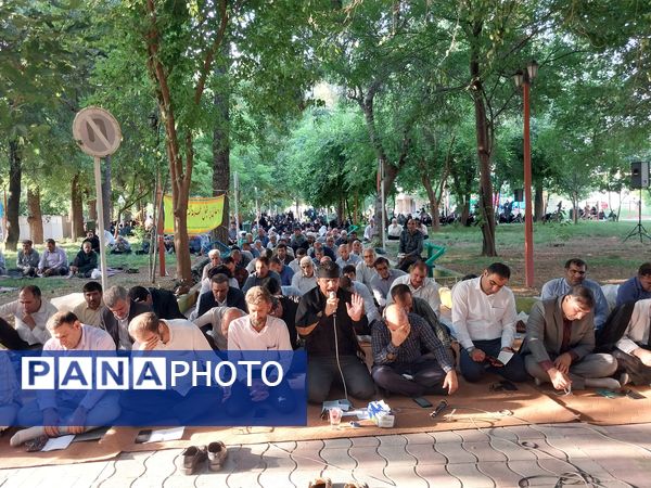 دعای روح بخش عرفه در شهرستان دره شهر 