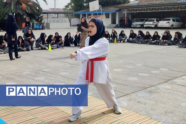 افتتاح سومین المپیاد ورزشی درون‌مدرسه‌ای در دبیرستان فرزانگان قائمشهر