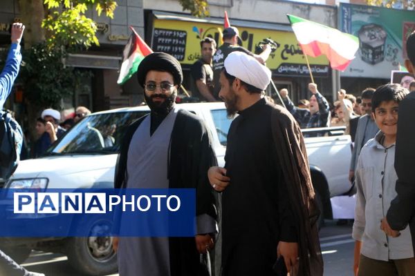 خروش یک‌صدا در حمایت از آرمان‌های انقلاب