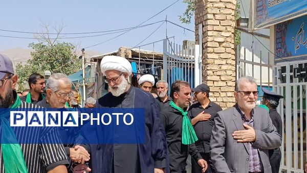 اقامه عزا و نوحه خوانی در صحن آستان مقدس حضرت سلطانعلی(ع) 