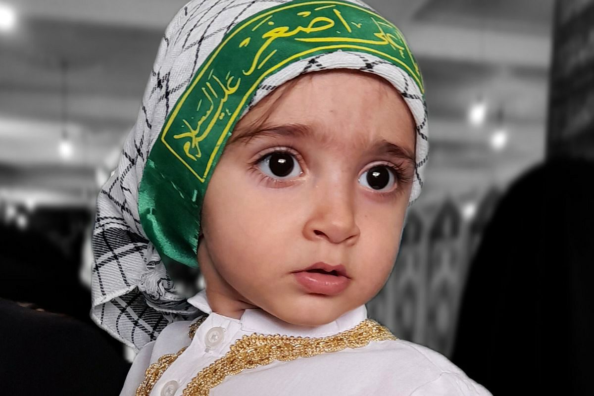حضور خردسالان شیرخواره در مراسم گرامی داشت شهادت طفل شش ماهه امام حسین (ع)
