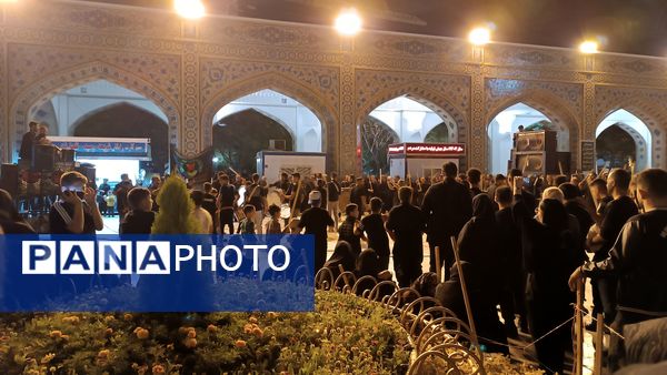مراسم عزاداری شهادت امام رضا(ع) و شام غریبان در حرم مطهر رضوی 