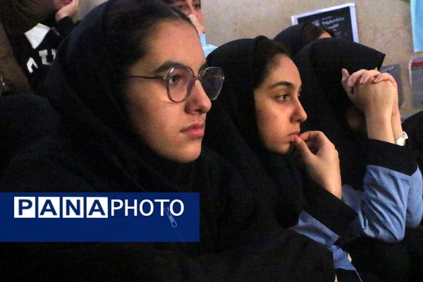 آوای غریب مهتاب؛ مرثیه‌ای برای بضعه الرسول در دبیرستان‌ولایت بهارستان‌دو