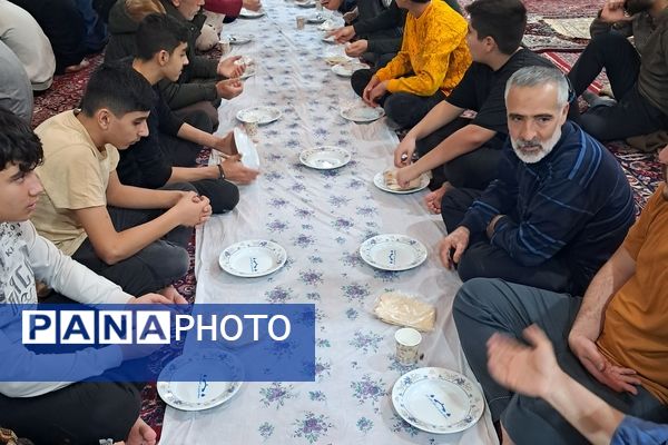 اعتکاف دانش‌آموزی در شهرستان عجب‌شیر