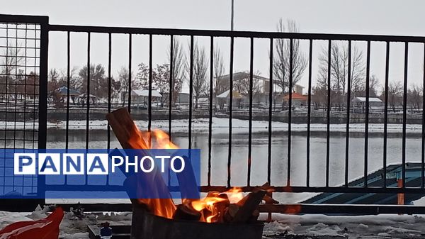 گرداب بن زیر چتر سپید برف