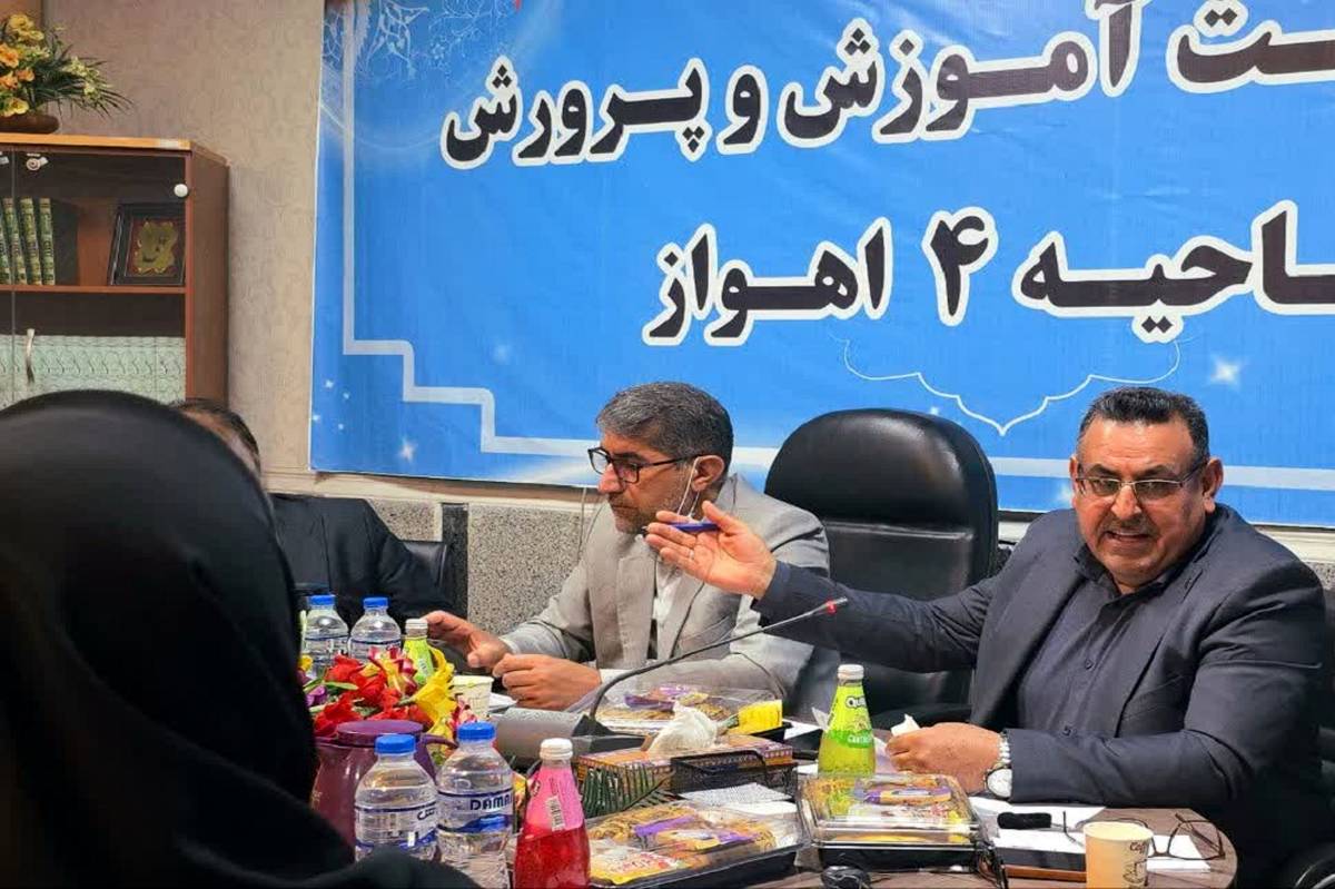 ۷۲ هزار دانش‌آموز در ناحیه ۴ اهواز سال تحصیلی جدید را آغاز کردند

