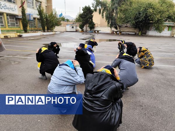 اجرای مانور زلزله و ایمنی در مدارس ناحیه 3 شیراز 