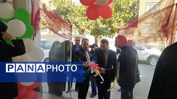 افتتاح واحد تجاری در دبیرستان فرهنگیان 