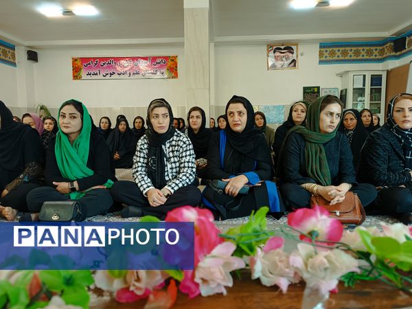 کارگاه آموزشی، برای اولیا دانش‌آموزان در اردبیل