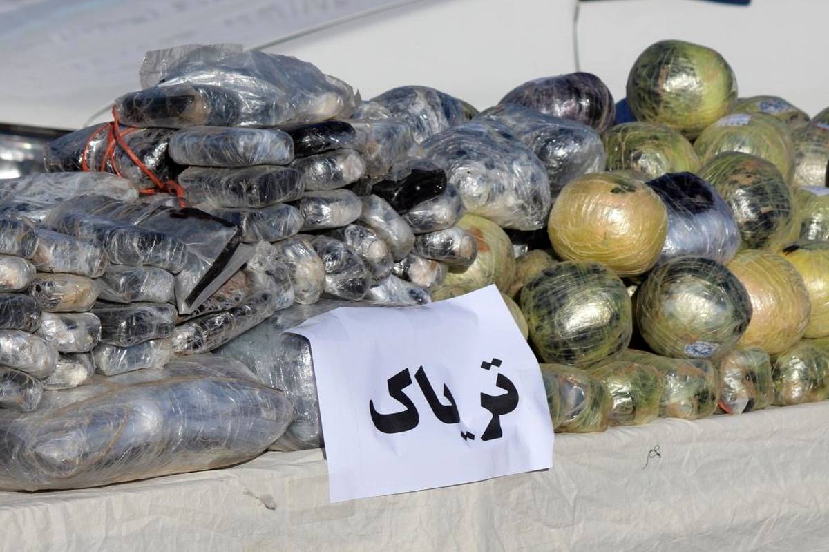 کامیون بنز حامل تریاک در نهبندان متوقف شد
