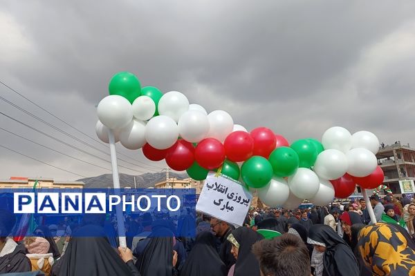 حضور دانش‌آموزان در راهپیمایی ۲۲ بهمن شهرستان پردیس 