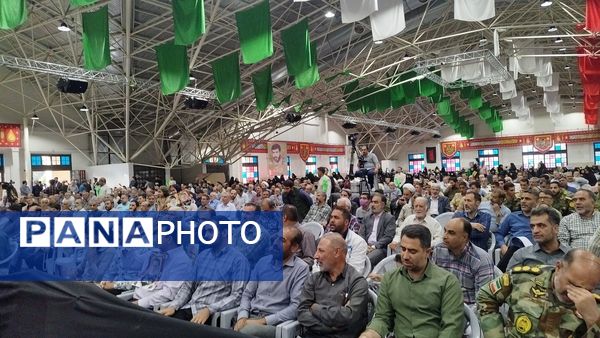 مراسم اولین سالگرد شهادت  سید حسن نصرالله، شهید حاج عباس نیلفروشان و سید هاشم صفی الدین در گلستان شهدا اصفهان 