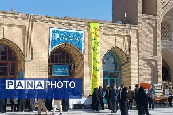 نماز عبادی و سیاسی جمعه در اولین روز از دهه فجر در نیشابور 