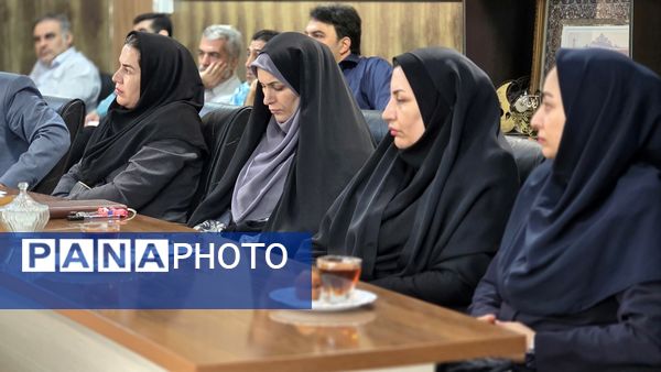 جلسه کمیته سلامت در آموزش و پرورش قائمشهر 
