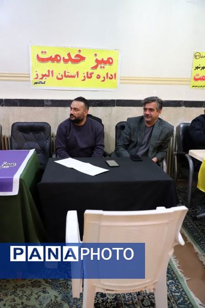 نهج‌البلاغه‌خوانی نماز‌گزاران کمالشهر پیش از خطبه‌های نماز 