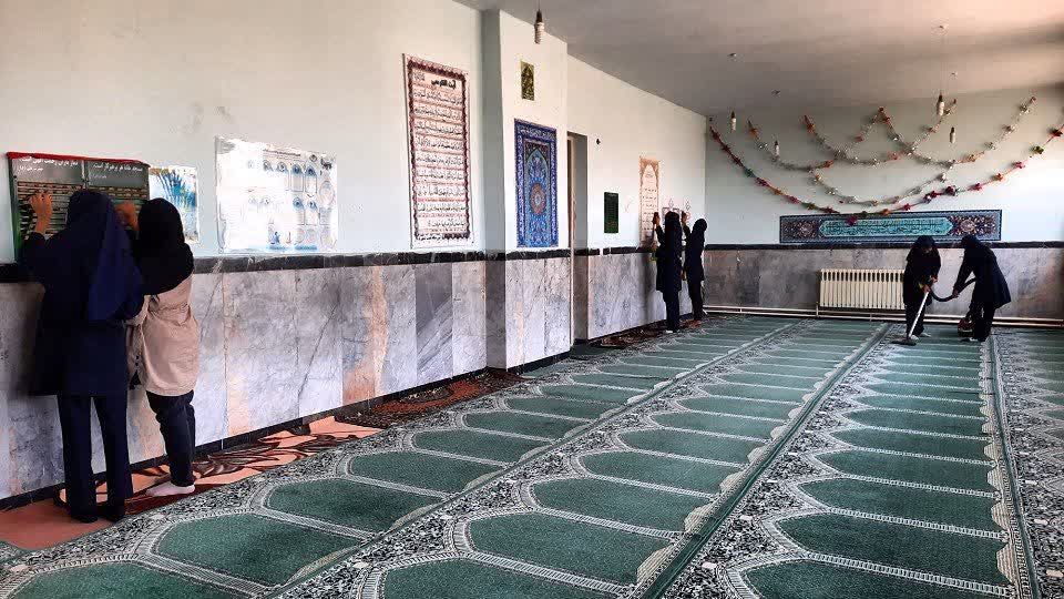 مهر متفاوت در گوگان؛ نمازخانه‌ای که پیش از زنگ اول نو شد