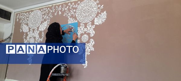 رنگ آمیزی و پتینه‌کاری هنرستان حضرت معصومه (س) شیروان در اوقات فراغت تابستان