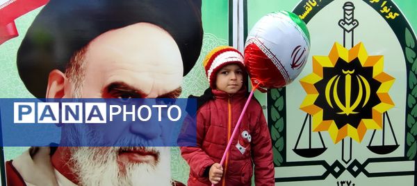 راهپیمایی ۲۲بهمن در شهرستان کاشمر با حضور پر رنگ مردم برگزار شد 