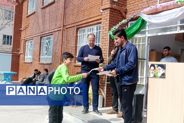 تقدیر از دانش‌آموزان برتر دبیرستان پژوهش آشخانه 