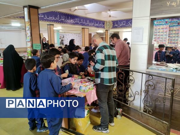نمایشگاه کتاب کانون مهدیه همدان