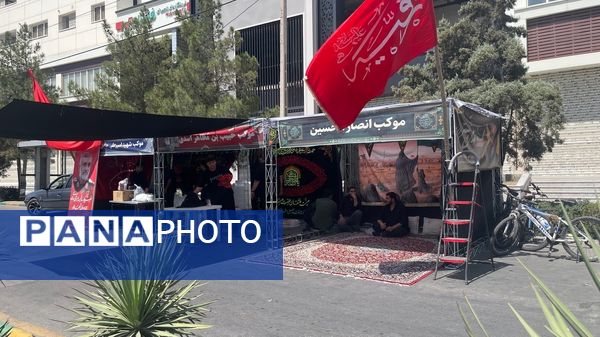 بازآفرینی مسیر عشق؛ جاماندگان اربعین در شبیه‌سازی مواکب نجف تا کربلا گردهم آمدند‌.