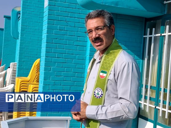 آموزش انواع دست ها و گره های پیشتازان در دبیرستان دخترانه فاطمیه