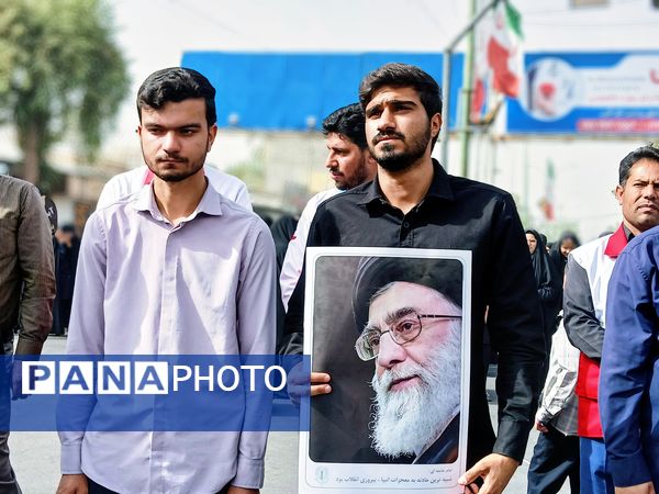 بیداری در گام‌های نوجوانان عنبرآباد؛ حضور حماسی در روز دانش‌آموز