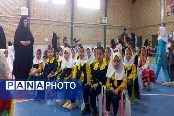 برگزاری جشنواره هویت‌های ملی اسلامی کودکستان‌های شهرستان فاروج