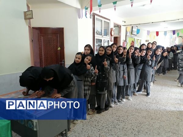 انتخابات شورای دانش آموزی در دبیرستان حاج مهدی روحانی خلیل آباد 