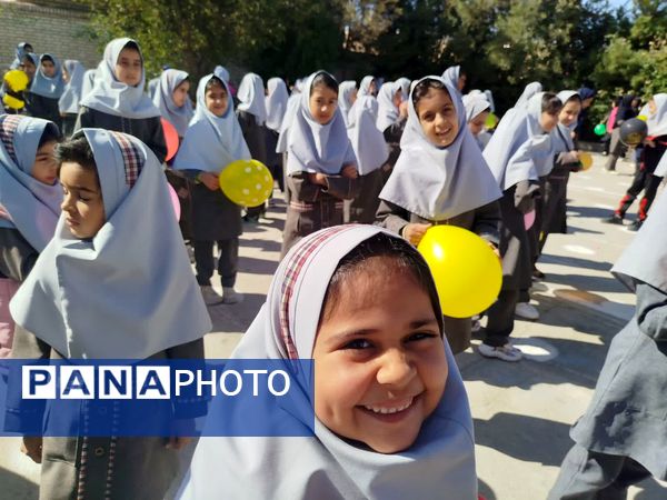 جشنواره روز جهانی کودک در دبستان شهید نجفی فدافن