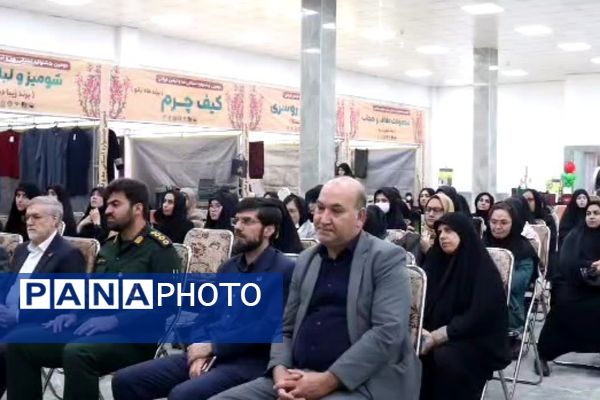 جشنواره تن پوش نور در باقرشهر 