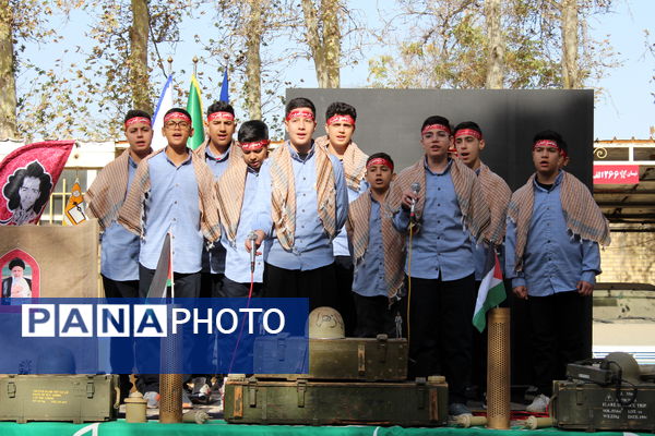 بزرگداشت شهدای دفاع مقدس در آموزش و پرورش ناحیه 4 کرج