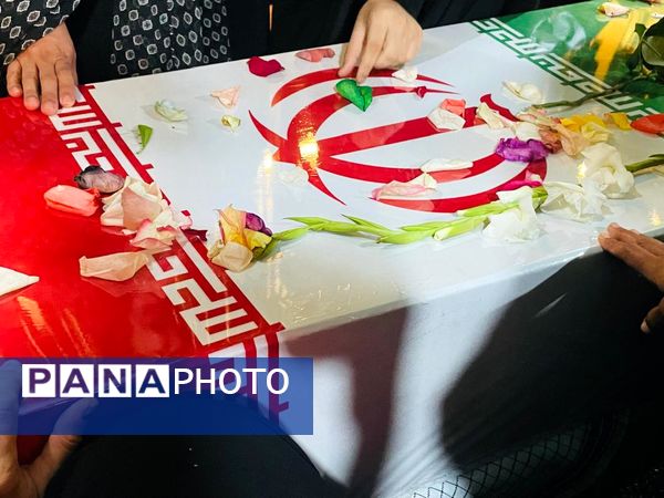 عشق و شور مردم میناب در تشیع پیکر شهدای گمنام