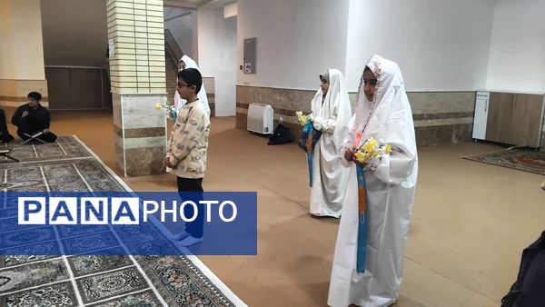 مراسم جزخوانی قرآن کریم در اهر با حضور فعال دانش‌آموزان