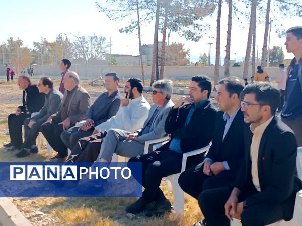 مسابقات فینال لیگ فوتبال درون مدرسه ای دبیرستان میثاق 