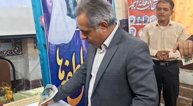 سازمان دانش آموزی ناحیه۳ شیراز پیشگام در جشن عاطفه ها 