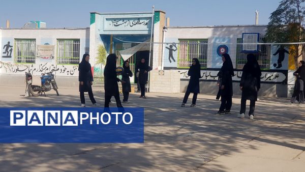 المپیاد ورزشی در مدرسه گلشاد خلیل آباد 