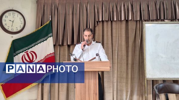 انتخابات انجمن اولیا و مربیان در دبیرستان فاطمیه 