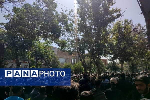 تشییع شهید مدافع امنیت همزمان با روز ملی حجاب در نیشابور