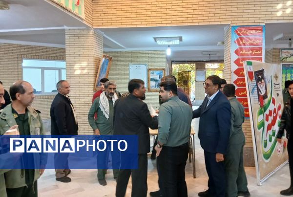 حضور دانش‌آموزان بسیجی در همایش اقتدار بسیجیان شهرستان تفت