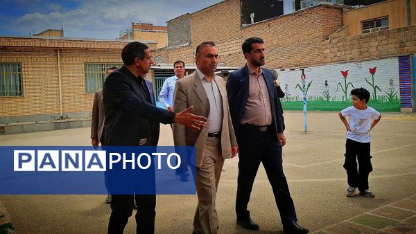 بازدید مدیرکل آموزش و پرورش استان چهارمحال وبختیاری در آموزشگاه استثنائی امید شهرستان بروجن 