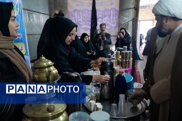 برپایی نمایشگاه دستاورهای دانش‌آموزان منطقه کهریزک 