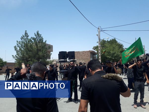 عاشورای حسینی در روستای بزنجرد 