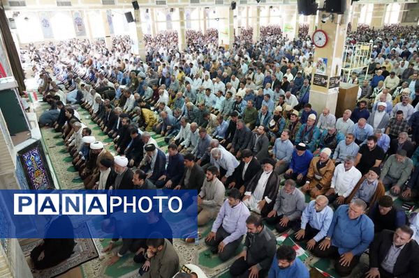 حضور مردم غیور خرم آباد در راهپیمایی و نماز جمعه خشم و نصر
